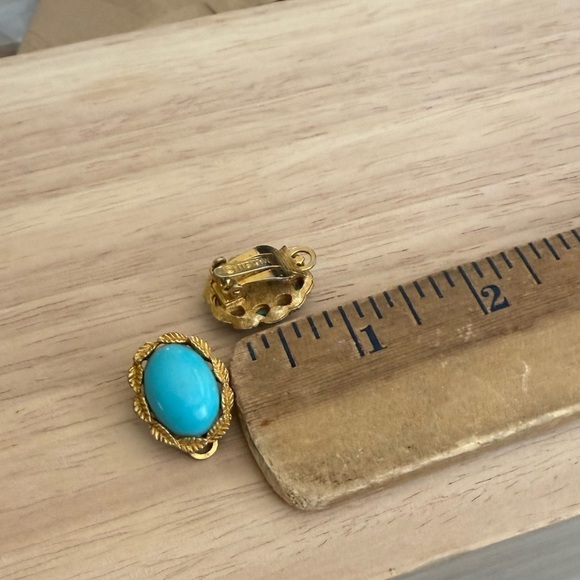 Vintage Stamped Marvella ClipOn Earrings - Picture 3 of 3